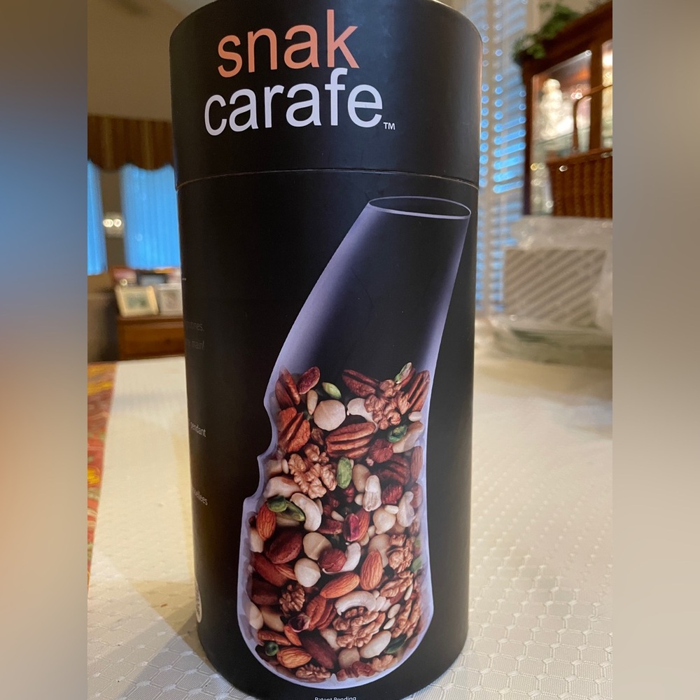 Cuisivin Snak Carafe Nut Dispenser